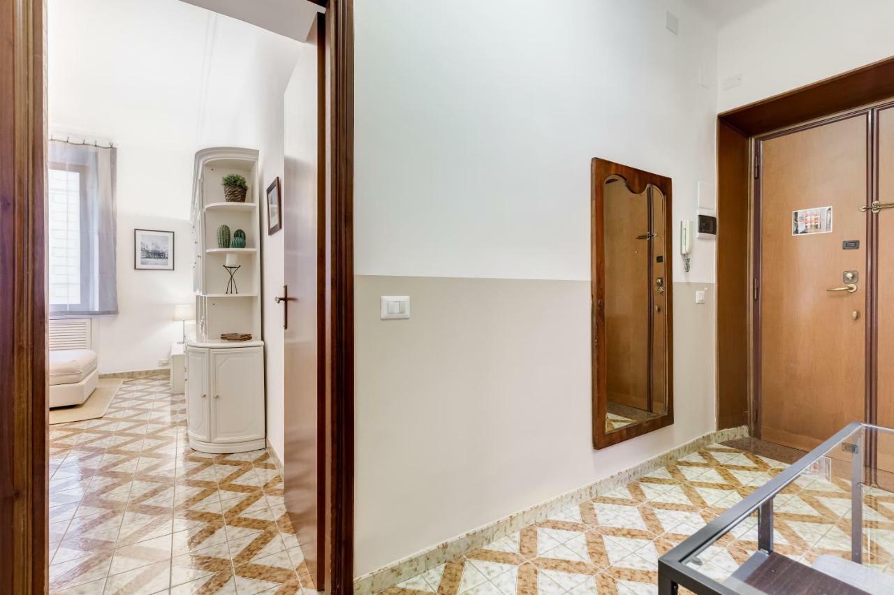 Appartamenti Con Vista Piazza Testaccio Rzym Zewnętrze zdjęcie