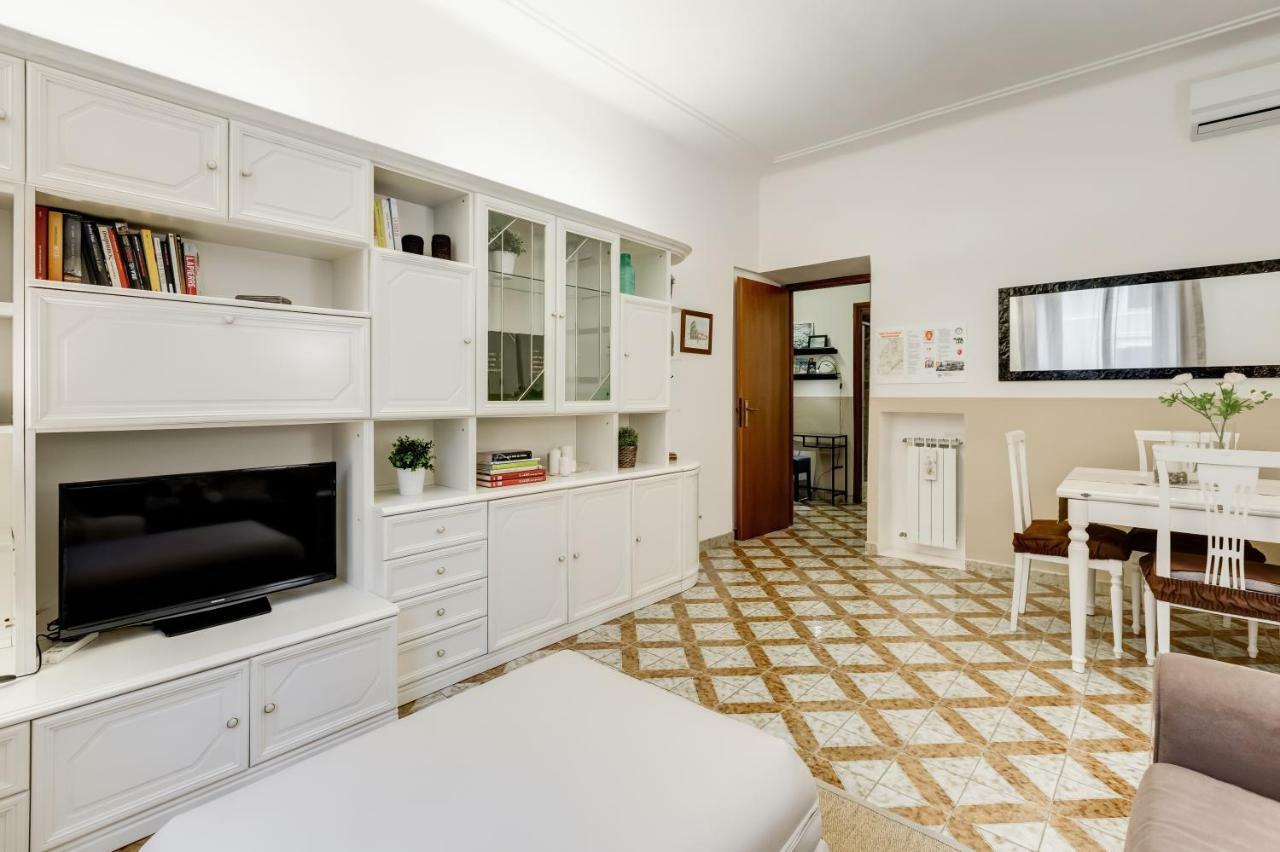 Appartamenti Con Vista Piazza Testaccio Rzym Zewnętrze zdjęcie